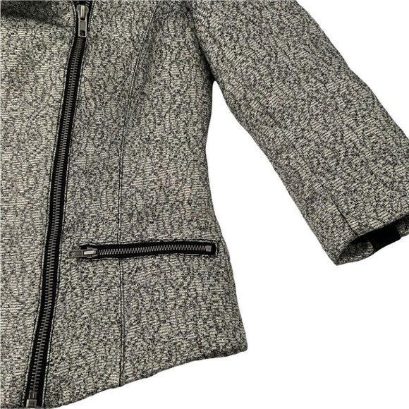 ASOS  Petite Metallic Blazer Zipper Blazer with front zip pockets - Picture 7 of 9